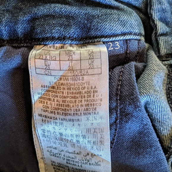 Guess Curvy Sophia Skinny Jeans - Picture 11 of 12